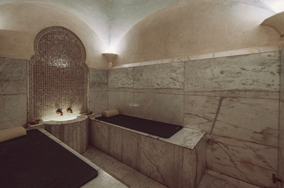 Moment hammam spa et détente avec piscine 2