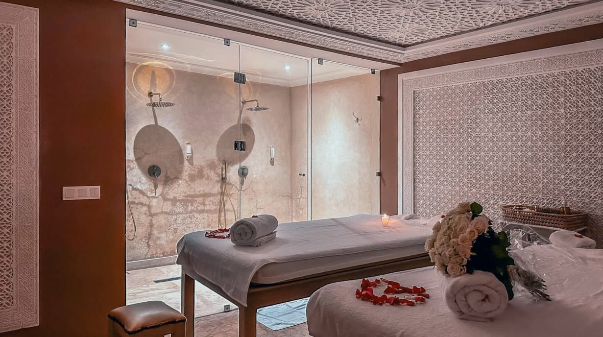 Moment hammam spa et détente avec piscine 3
